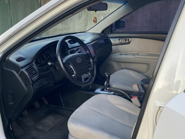 Киа Маджентис 2007 в Харькове на Automoto.ua Белый Киа Маджентис, объемом двигателя 2 л и пробегом 262 тыс. км за 5900 $, фото 8 на Automoto.ua