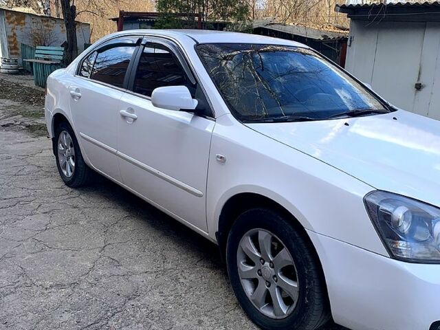 Белый Киа Маджентис, объемом двигателя 2 л и пробегом 300 тыс. км за 5000 $, фото 5 на Automoto.ua