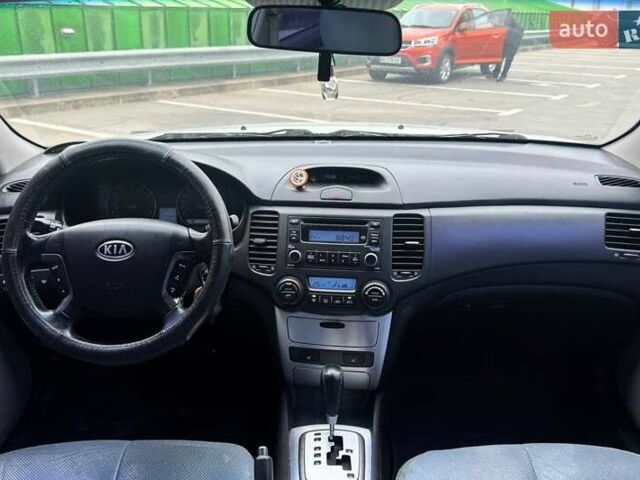 Белый Киа Маджентис, объемом двигателя 2 л и пробегом 208 тыс. км за 4990 $, фото 12 на Automoto.ua