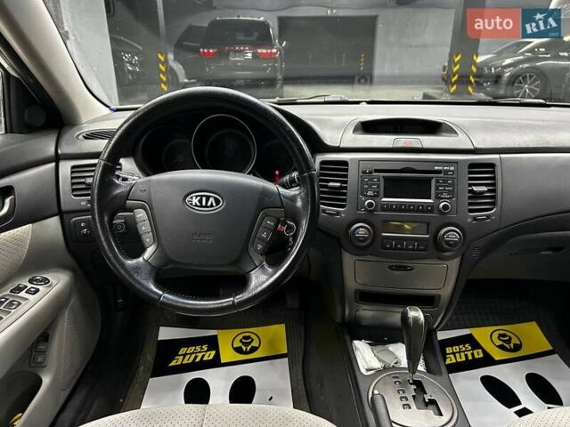 Білий Кіа Маджентіс, об'ємом двигуна 2 л та пробігом 163 тис. км за 6800 $, фото 14 на Automoto.ua