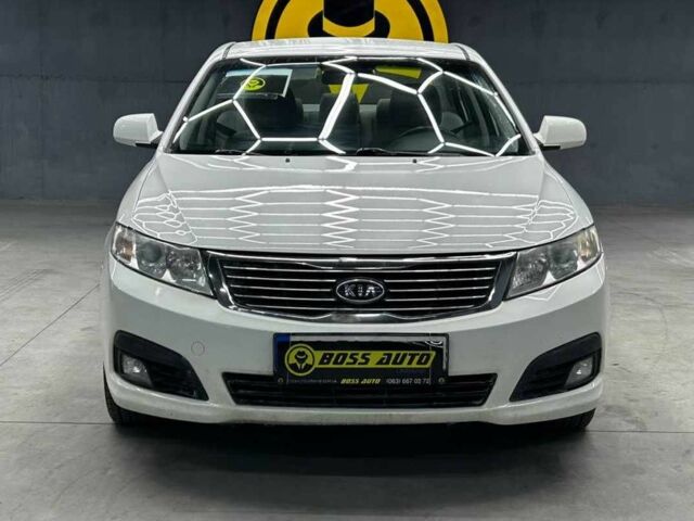 Білий Кіа Маджентіс, об'ємом двигуна 2 л та пробігом 163 тис. км за 6800 $, фото 1 на Automoto.ua