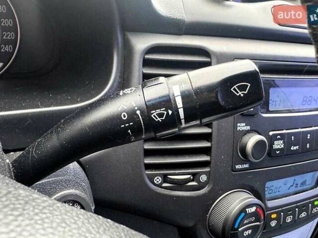 Белый Киа Маджентис, объемом двигателя 2 л и пробегом 208 тыс. км за 4390 $, фото 19 на Automoto.ua