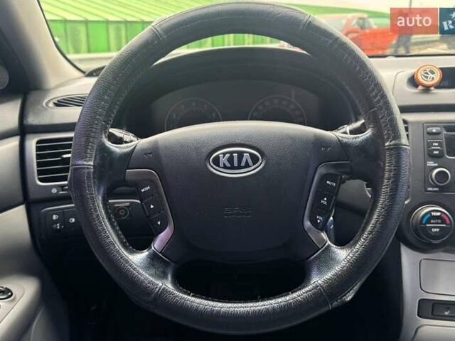 Білий Кіа Маджентіс, об'ємом двигуна 2 л та пробігом 208 тис. км за 4390 $, фото 14 на Automoto.ua