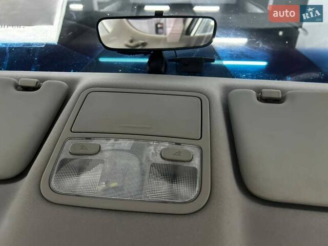 Білий Кіа Маджентіс, об'ємом двигуна 2 л та пробігом 163 тис. км за 6800 $, фото 15 на Automoto.ua