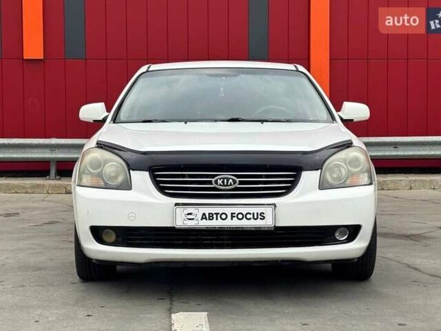 Білий Кіа Маджентіс, об'ємом двигуна 2 л та пробігом 208 тис. км за 4390 $, фото 2 на Automoto.ua