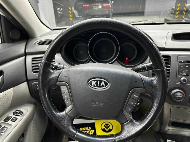 Білий Кіа Маджентіс, об'ємом двигуна 2 л та пробігом 163 тис. км за 6800 $, фото 16 на Automoto.ua