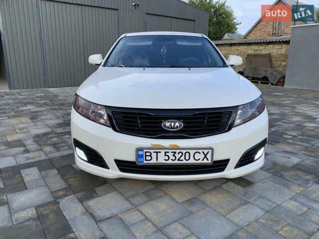 Киа Маджентис 2009 в Николаеве на Automoto.ua Белый Киа Маджентис, объемом двигателя 2 л и пробегом 227 тыс. км за 6500 $, фото 9 на Automoto.ua