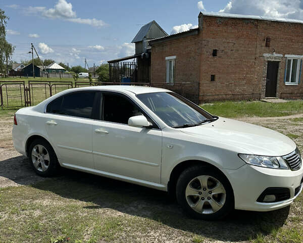 Белый Киа Маджентис, объемом двигателя 2 л и пробегом 195 тыс. км за 7450 $, фото 4 на Automoto.ua
