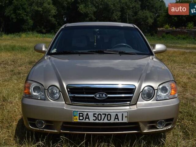 Бежевий Кіа Маджентіс, об'ємом двигуна 2 л та пробігом 145 тис. км за 4700 $, фото 9 на Automoto.ua