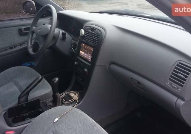 Бежевый Киа Маджентис, объемом двигателя 2 л и пробегом 135 тыс. км за 5500 $, фото 5 на Automoto.ua