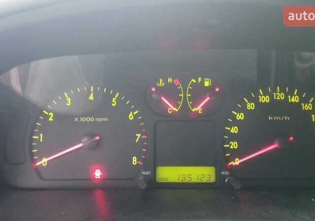 Бежевый Киа Маджентис, объемом двигателя 2 л и пробегом 135 тыс. км за 5500 $, фото 9 на Automoto.ua