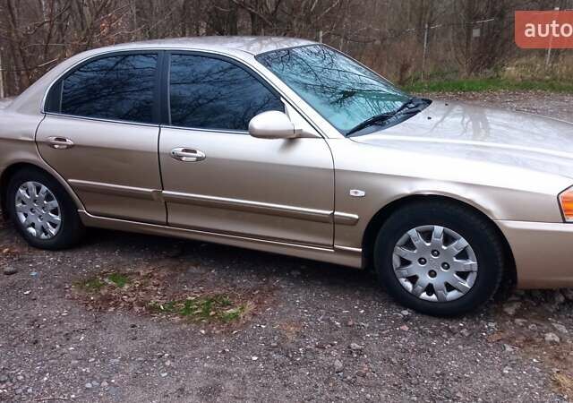 Бежевый Киа Маджентис, объемом двигателя 2 л и пробегом 135 тыс. км за 5500 $, фото 3 на Automoto.ua