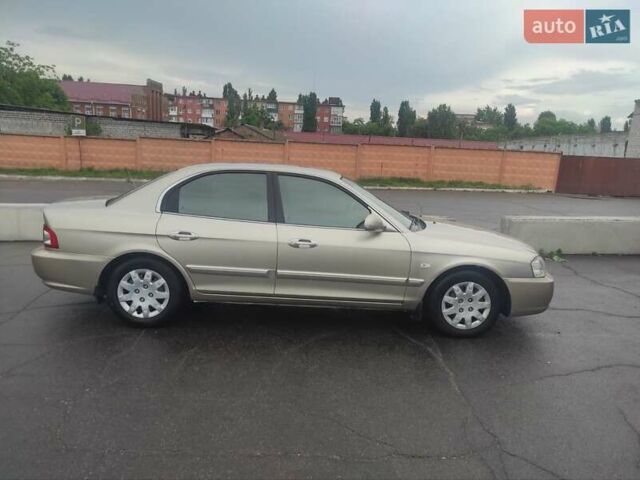 Бежевый Киа Маджентис, объемом двигателя 0 л и пробегом 192 тыс. км за 4200 $, фото 1 на Automoto.ua