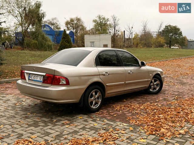 Бежевий Кіа Маджентіс, об'ємом двигуна 2 л та пробігом 165 тис. км за 3900 $, фото 8 на Automoto.ua