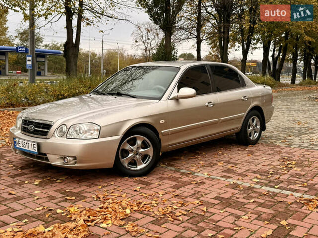 Бежевий Кіа Маджентіс, об'ємом двигуна 2 л та пробігом 165 тис. км за 3900 $, фото 4 на Automoto.ua