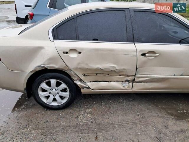 Бежевий Кіа Маджентіс, об'ємом двигуна 2 л та пробігом 280 тис. км за 2700 $, фото 2 на Automoto.ua