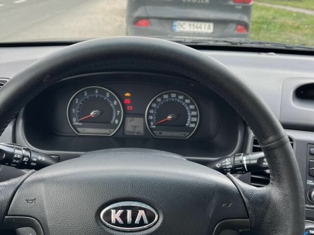 Чорний Кіа Маджентіс, об'ємом двигуна 2 л та пробігом 280 тис. км за 6450 $, фото 5 на Automoto.ua