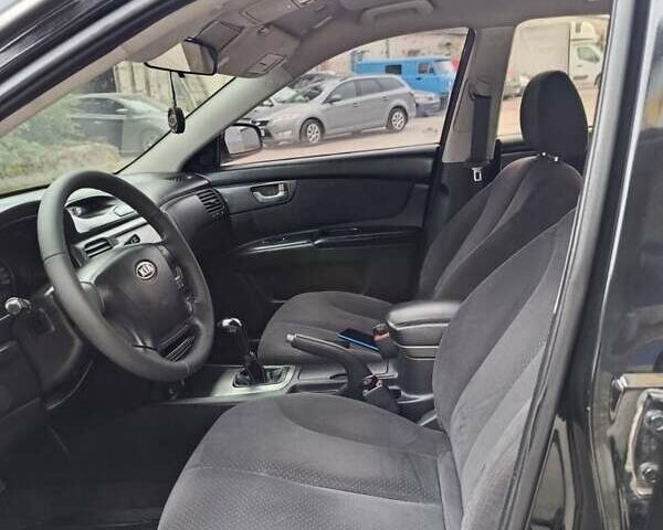 Черный Киа Маджентис, объемом двигателя 2 л и пробегом 244 тыс. км за 5500 $, фото 13 на Automoto.ua