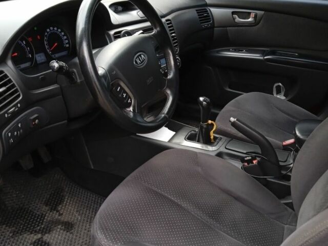 Чорний Кіа Маджентіс, об'ємом двигуна 2 л та пробігом 292 тис. км за 5400 $, фото 6 на Automoto.ua