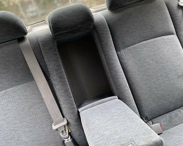 Чорний Кіа Маджентіс, об'ємом двигуна 2 л та пробігом 120 тис. км за 5800 $, фото 21 на Automoto.ua