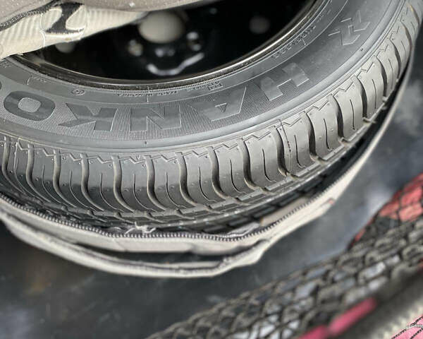 Чорний Кіа Маджентіс, об'ємом двигуна 2 л та пробігом 120 тис. км за 5800 $, фото 19 на Automoto.ua