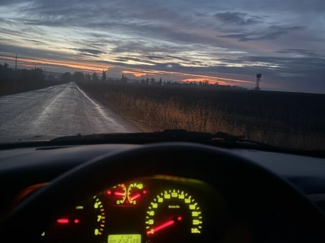 Чорний Кіа Маджентіс, об'ємом двигуна 2 л та пробігом 270 тис. км за 3296 $, фото 4 на Automoto.ua