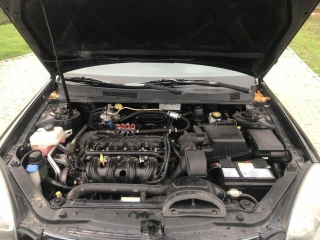 Кіа Маджентіс 2007 у Ромнах на Automoto.ua Чорний Кіа Маджентіс, об'ємом двигуна 2 л та пробігом 231 тис. км за 4900 $, фото 13 на Automoto.ua