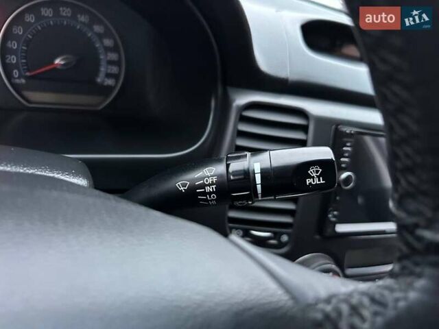 Чорний Кіа Маджентіс, об'ємом двигуна 2 л та пробігом 302 тис. км за 5800 $, фото 20 на Automoto.ua