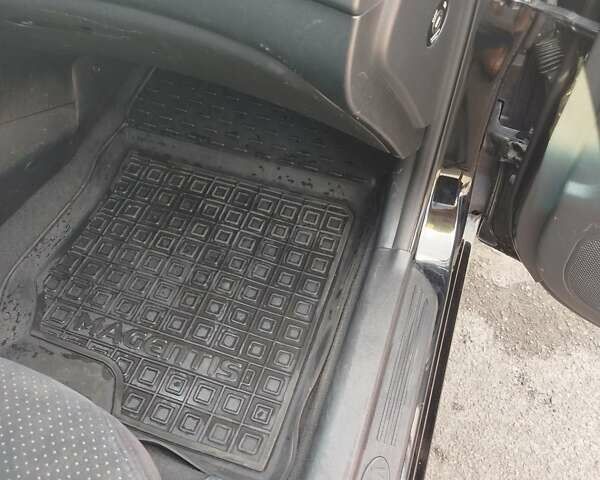 Черный Киа Маджентис, объемом двигателя 2 л и пробегом 265 тыс. км за 4800 $, фото 12 на Automoto.ua