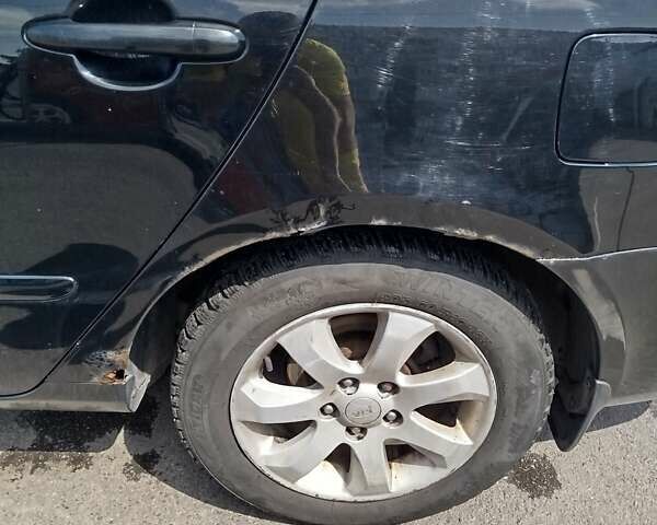 Черный Киа Маджентис, объемом двигателя 2 л и пробегом 265 тыс. км за 4800 $, фото 11 на Automoto.ua