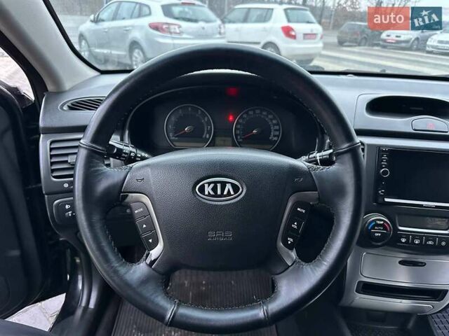 Чорний Кіа Маджентіс, об'ємом двигуна 2 л та пробігом 302 тис. км за 5800 $, фото 17 на Automoto.ua