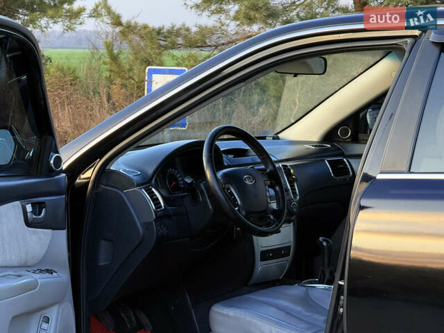 Черный Киа Маджентис, объемом двигателя 2 л и пробегом 305 тыс. км за 5400 $, фото 13 на Automoto.ua