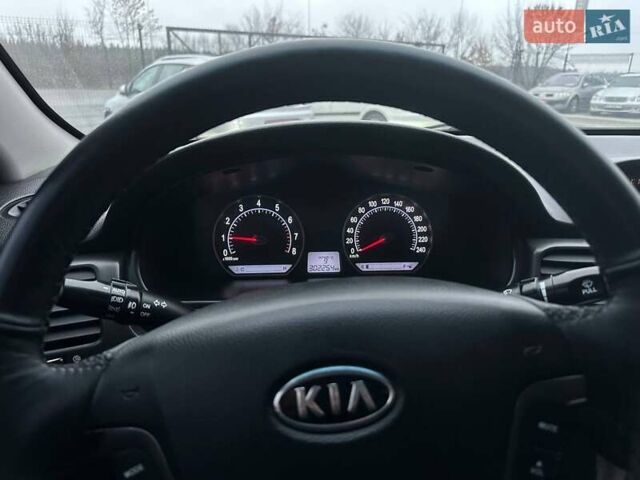 Чорний Кіа Маджентіс, об'ємом двигуна 2 л та пробігом 302 тис. км за 5800 $, фото 19 на Automoto.ua