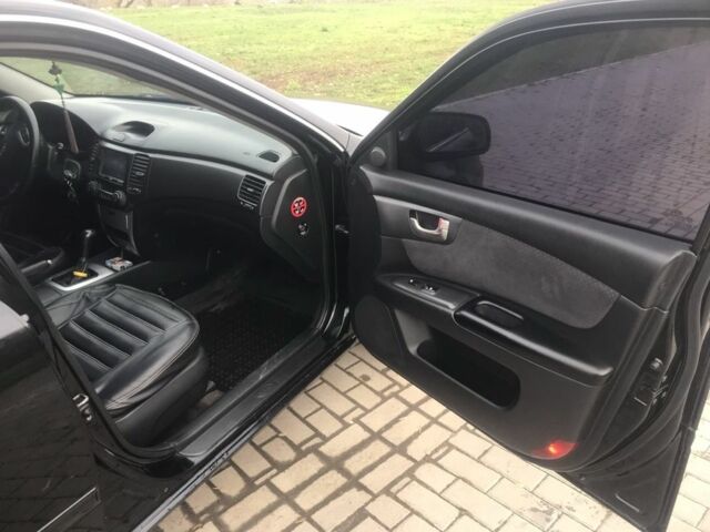 Кіа Маджентіс 2007 у Ромнах на Automoto.ua Чорний Кіа Маджентіс, об'ємом двигуна 2 л та пробігом 231 тис. км за 4900 $, фото 9 на Automoto.ua