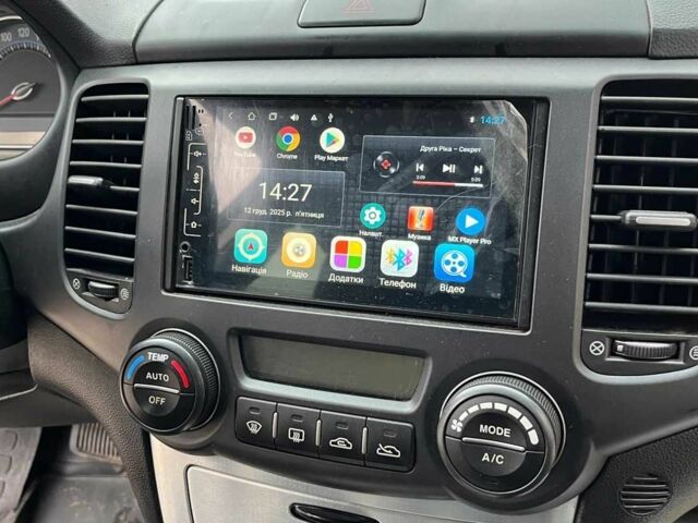 Черный Киа Маджентис, объемом двигателя 2.7 л и пробегом 219 тыс. км за 4600 $, фото 15 на Automoto.ua