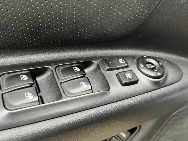 Черный Киа Маджентис, объемом двигателя 2.7 л и пробегом 219 тыс. км за 4600 $, фото 19 на Automoto.ua