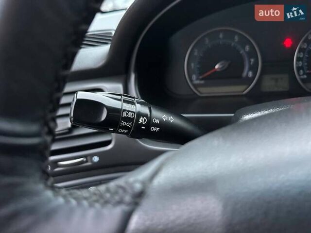 Чорний Кіа Маджентіс, об'ємом двигуна 2 л та пробігом 302 тис. км за 5800 $, фото 18 на Automoto.ua