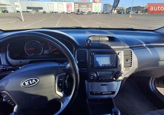 Чорний Кіа Маджентіс, об'ємом двигуна 2 л та пробігом 373 тис. км за 4500 $, фото 15 на Automoto.ua