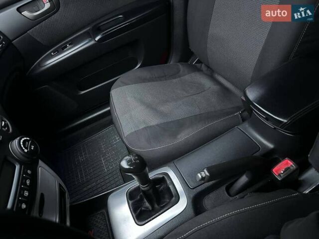 Чорний Кіа Маджентіс, об'ємом двигуна 2 л та пробігом 302 тис. км за 5800 $, фото 21 на Automoto.ua