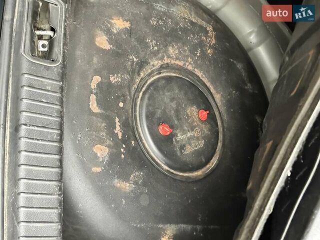 Чорний Кіа Маджентіс, об'ємом двигуна 2.66 л та пробігом 218 тис. км за 4600 $, фото 32 на Automoto.ua