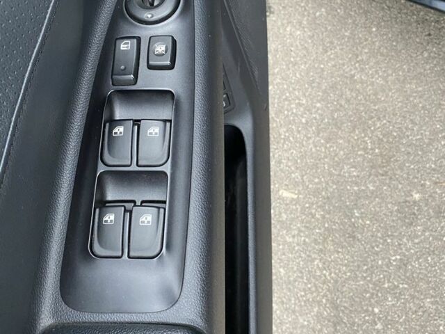 Кіа Маджентіс 2007 у Чернігові на Automoto.ua Чорний Кіа Маджентіс, об'ємом двигуна 2 л та пробігом 161 тис. км за 6700 $, фото 6 на Automoto.ua