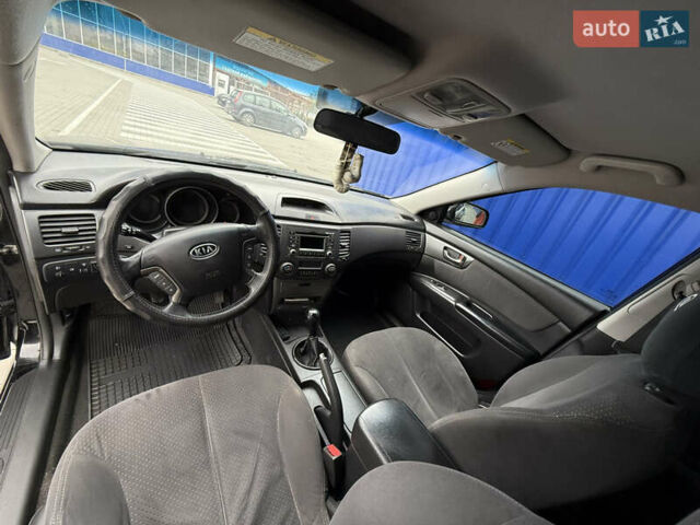 Чорний Кіа Маджентіс, об'ємом двигуна 2 л та пробігом 170 тис. км за 6300 $, фото 12 на Automoto.ua