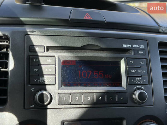 Чорний Кіа Маджентіс, об'ємом двигуна 2 л та пробігом 174 тис. км за 4800 $, фото 10 на Automoto.ua