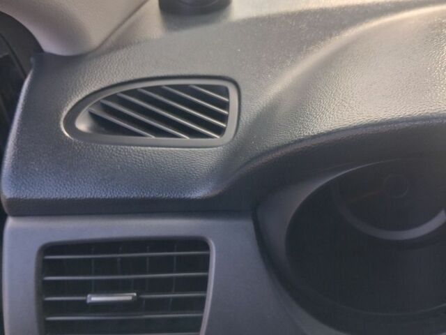 Чорний Кіа Маджентіс, об'ємом двигуна 2 л та пробігом 222 тис. км за 6500 $, фото 12 на Automoto.ua