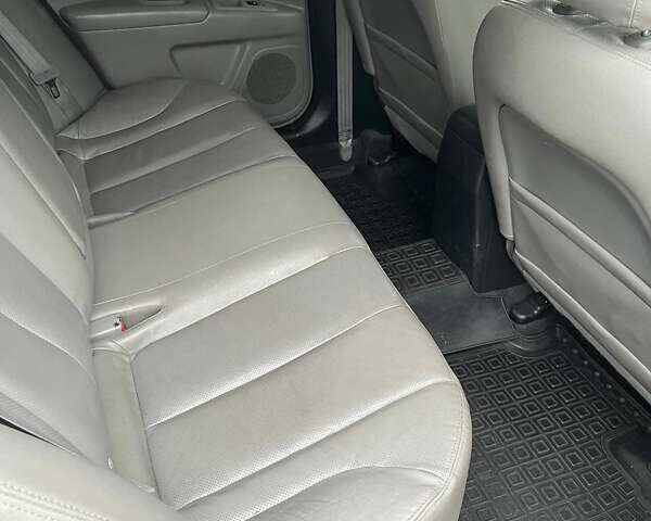 Чорний Кіа Маджентіс, об'ємом двигуна 2 л та пробігом 250 тис. км за 6999 $, фото 11 на Automoto.ua