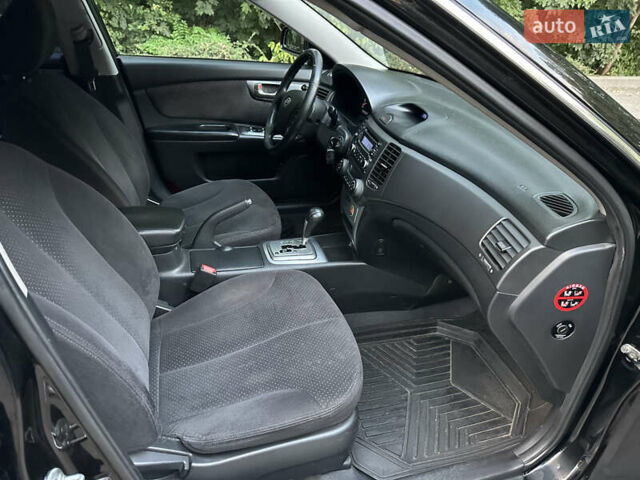 Черный Киа Маджентис, объемом двигателя 2 л и пробегом 362 тыс. км за 4300 $, фото 29 на Automoto.ua