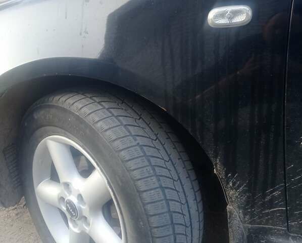 Чорний Кіа Маджентіс, об'ємом двигуна 2 л та пробігом 247 тис. км за 4900 $, фото 10 на Automoto.ua