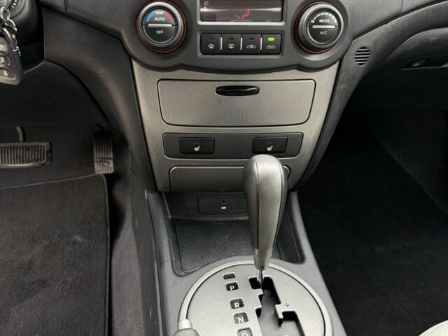 Черный Киа Маджентис, объемом двигателя 0 л и пробегом 125 тыс. км за 7500 $, фото 18 на Automoto.ua