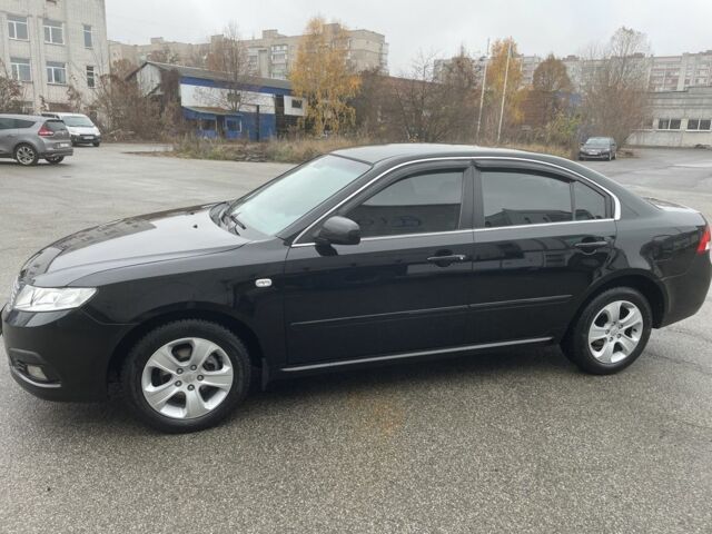 Чорний Кіа Маджентіс, об'ємом двигуна 2 л та пробігом 213 тис. км за 6700 $, фото 1 на Automoto.ua