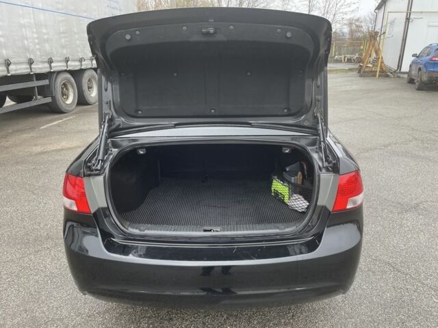 Чорний Кіа Маджентіс, об'ємом двигуна 2 л та пробігом 213 тис. км за 6700 $, фото 10 на Automoto.ua